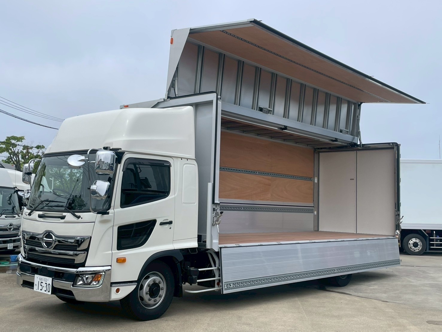 中古車販売