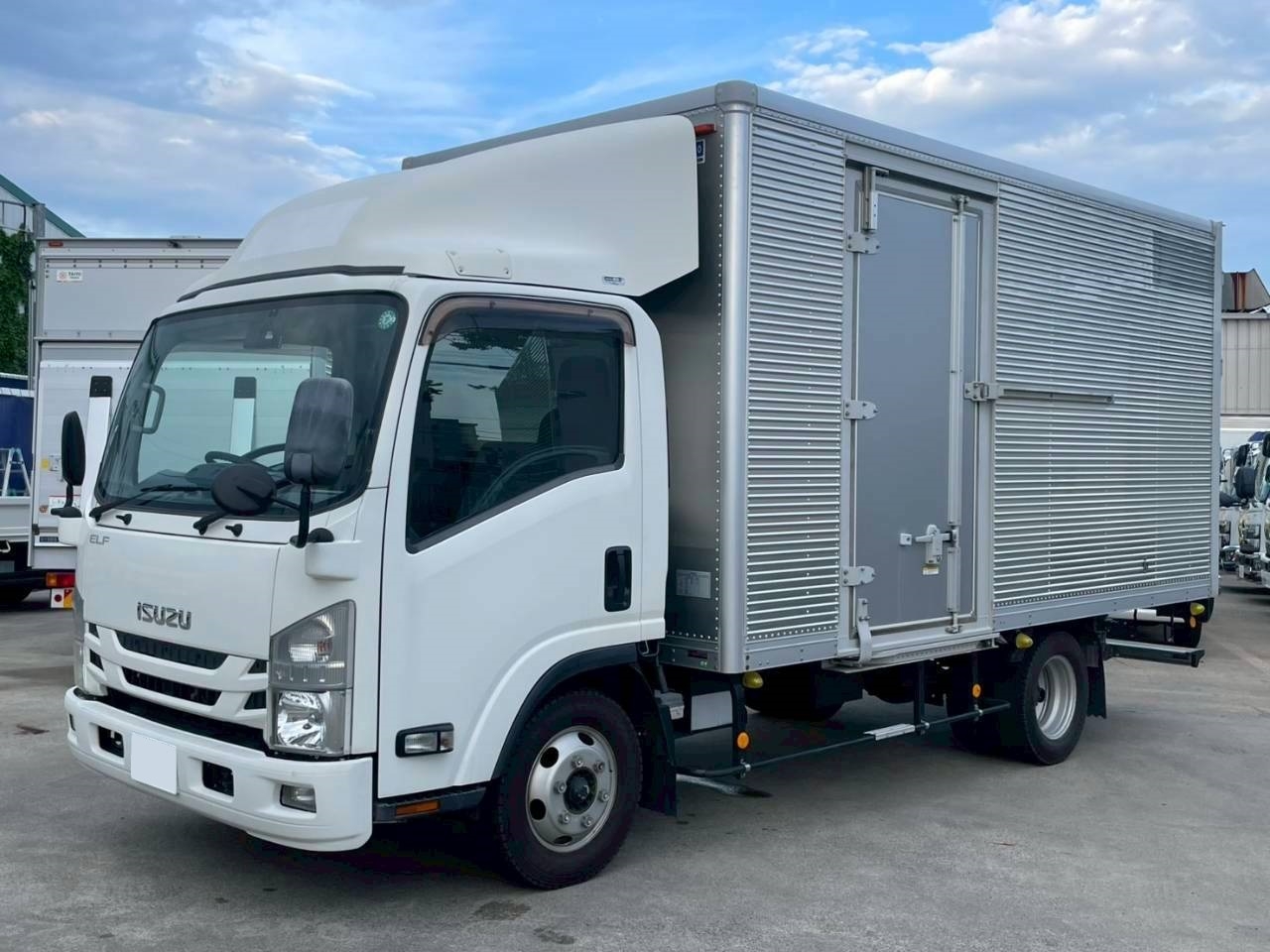 中古車販売
